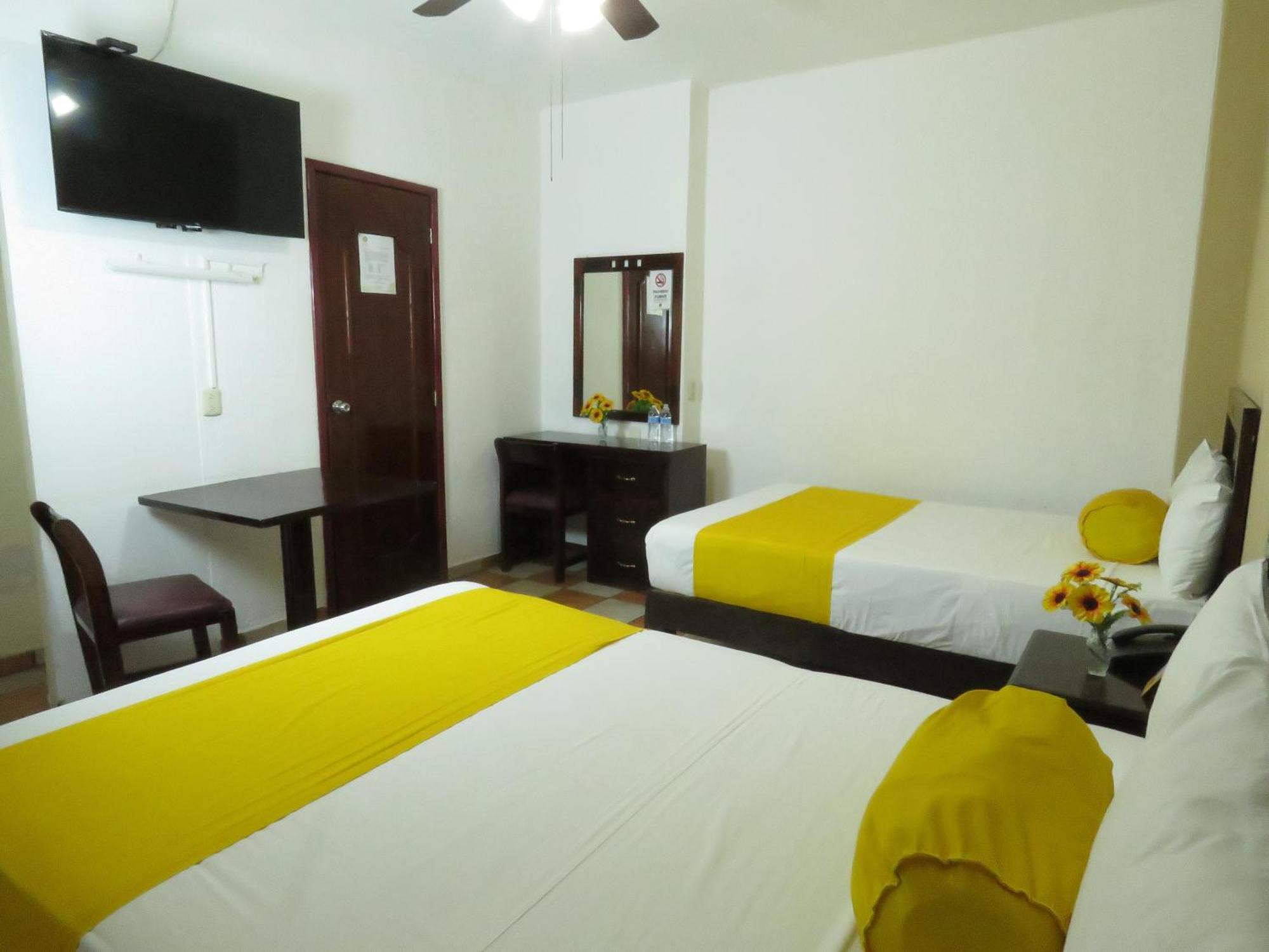 Hotel Los Girasoles 特皮克 外观 照片